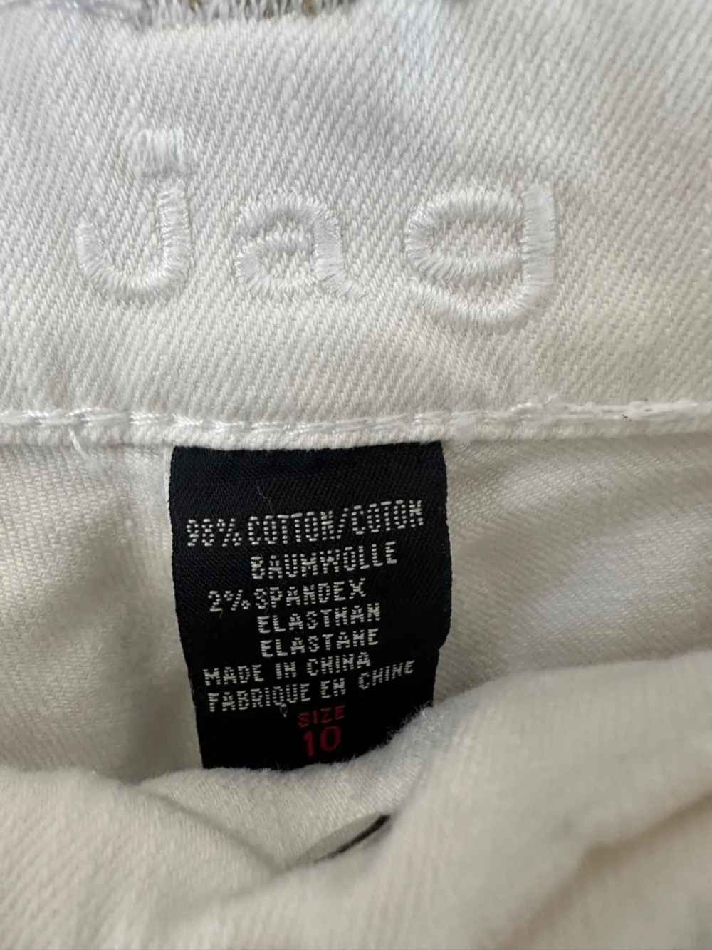 JAG White Bermuda Denim Shorts Women’s Size 10 Stretch Mid Rise Walking Shorts